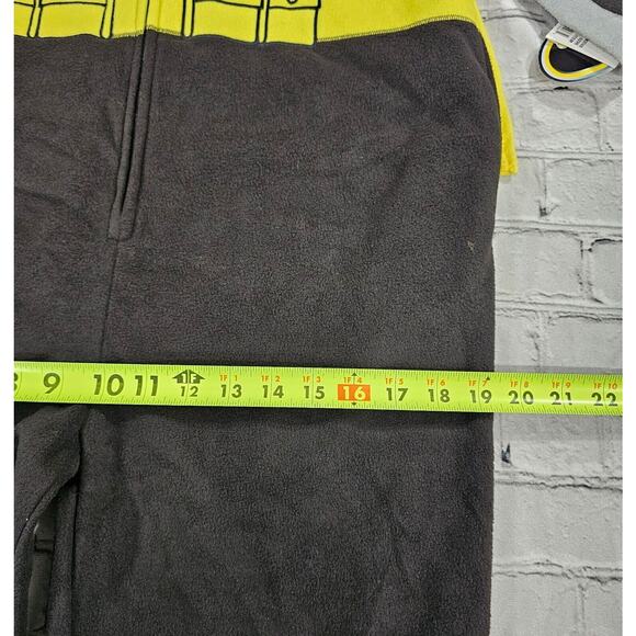 Batman TM & DC Comics Bioworld Jumpsuit Embroidered Cape MENS SIZE MEDIUM - Picture 7 of 14